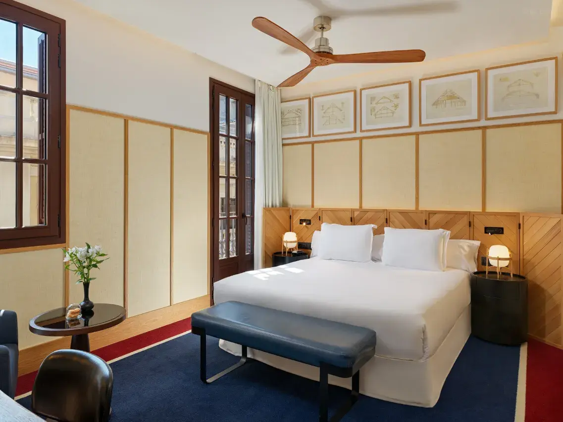 Classic Barcelona Room — Trip.com listing photograph
